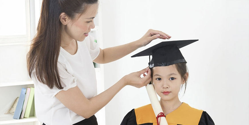 Çocuk Gelişimi Mezunu Bakıcı